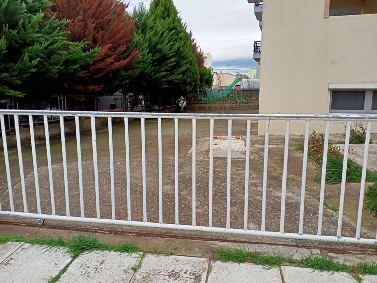 Semi-Basement 250M From Sea, Nea Chili Apartment Александруполис Екстериор снимка
